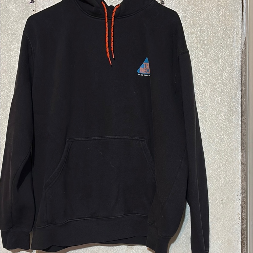 H&M Black and Red Sweatshirt Hoodie